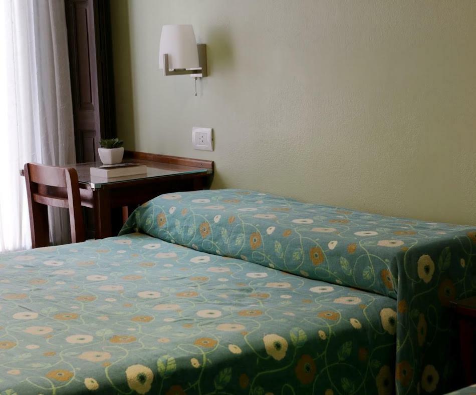 Residencial Italia Bed & Breakfast Cordoba Exterior photo