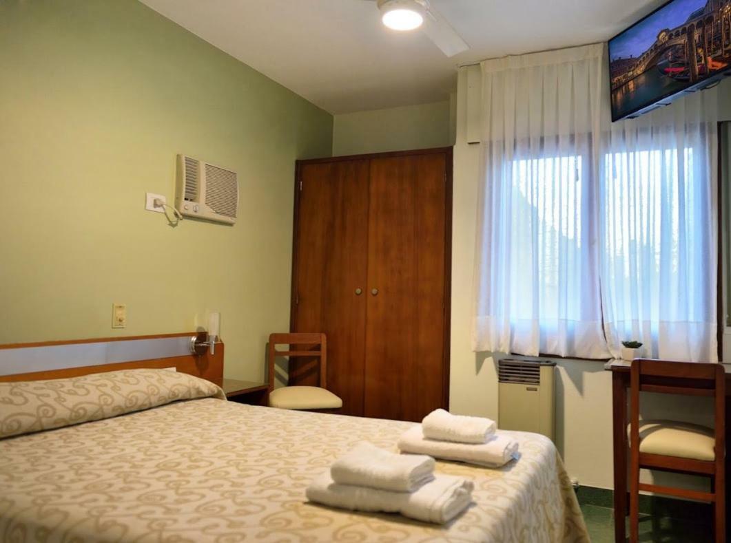 Residencial Italia Bed & Breakfast Cordoba Exterior photo